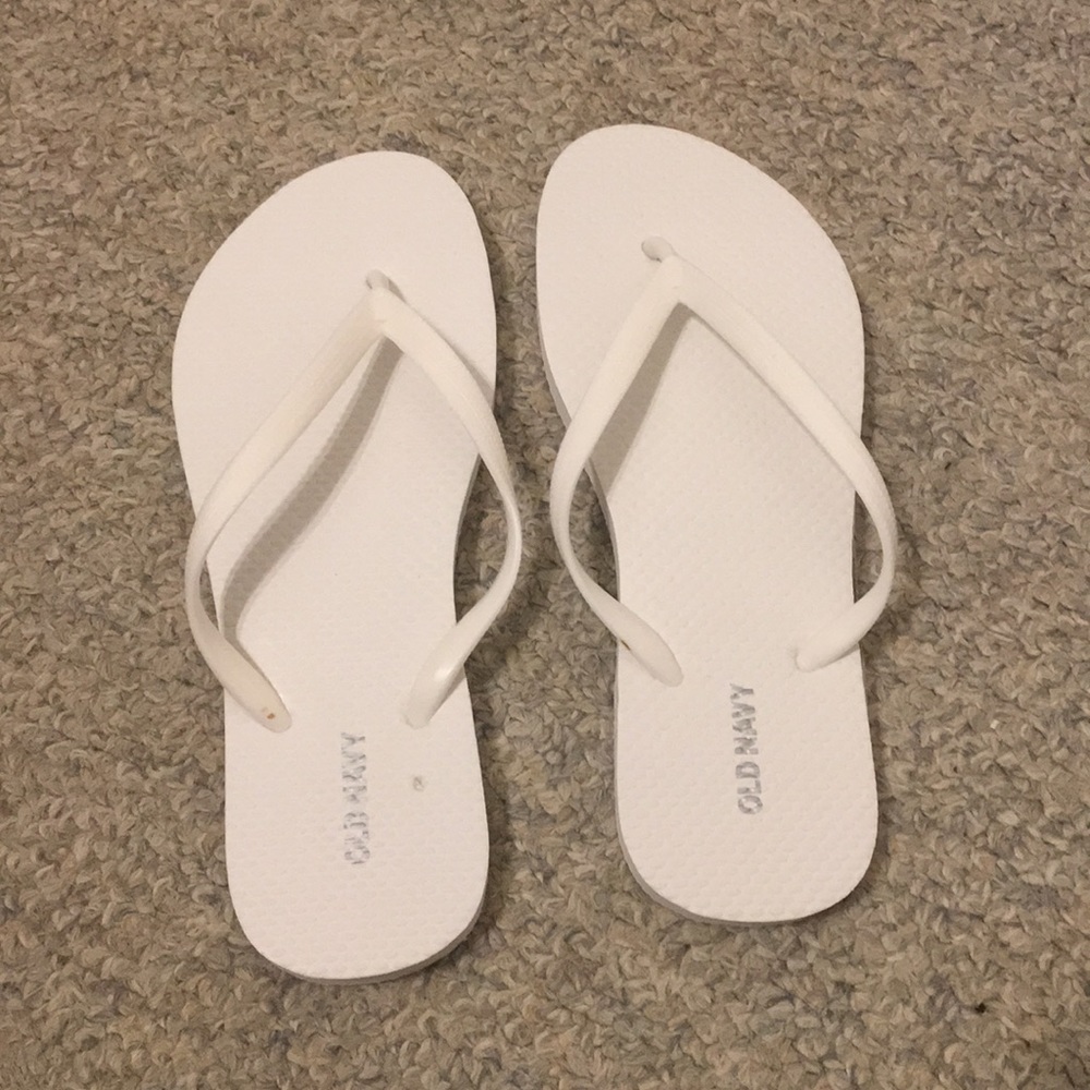 White Old Navy Size 6 Flip Flops